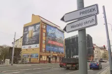Praha omezila reklamní plochy v centru. Podnikatelé si stěžují u antimonopolního úřadu