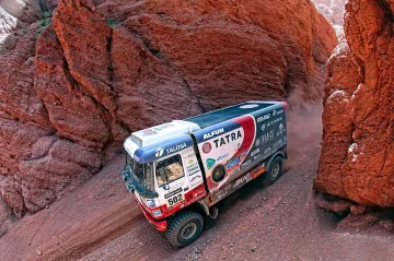 Kolomý už nedokáže vzdorovat technickým problémům, na Dakaru končí