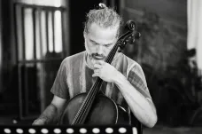 Recenze: Violoncellista Jiří Bárta dozrál do Bacha
