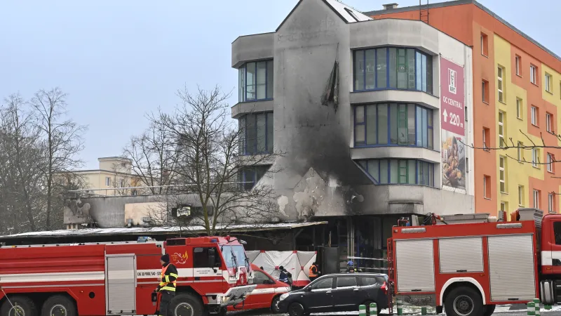 午前10時にモストのレストラン火災に関する臨時放送