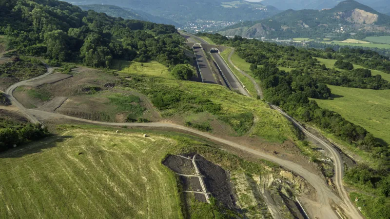 Sesuv na dálnici D8 (archivní foto)