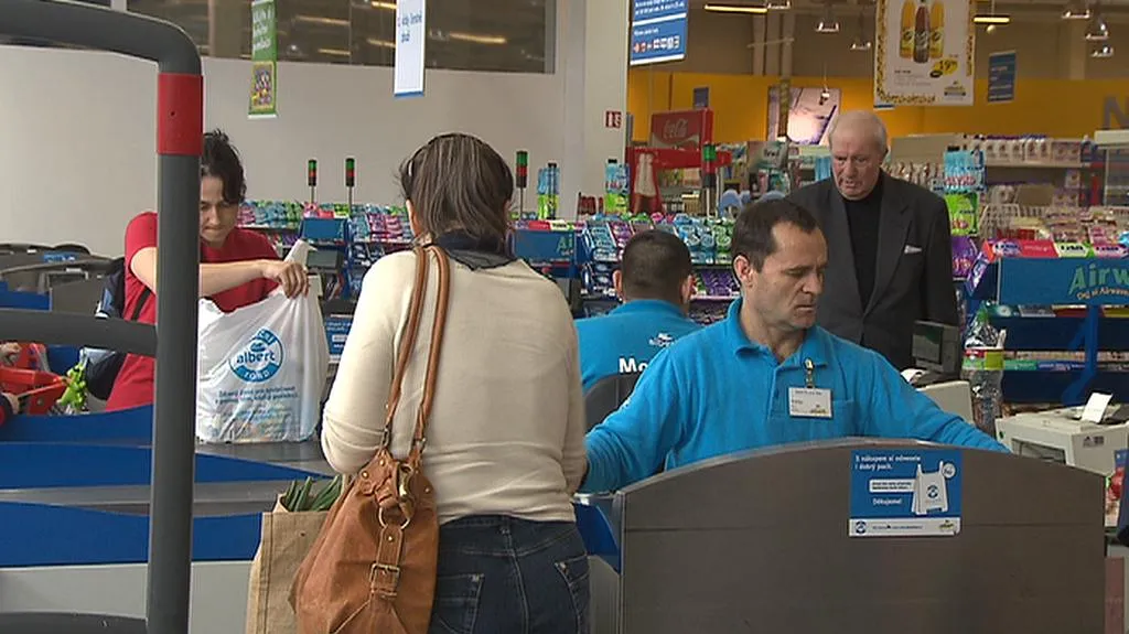 Muži pracují na dříve typicky ženských pozicích