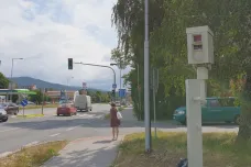 V Rožnově pod Radhoštěm budou rychlost řidičů hlídat tři radary. V Brně zatím nefunguje žádný