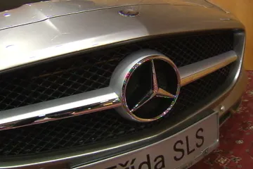 První případ porušení sankcí je u soudu. Rus chtěl údajně vyvézt luxusní auta