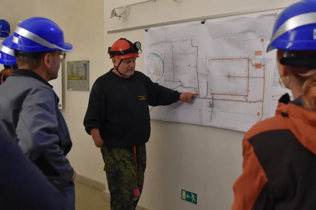 Speleolog Hrouda se podílel na průzkumu štol v devadesátých letech minulého století