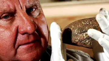 Zlatý poklad nalezený v hrabství Staffordshire