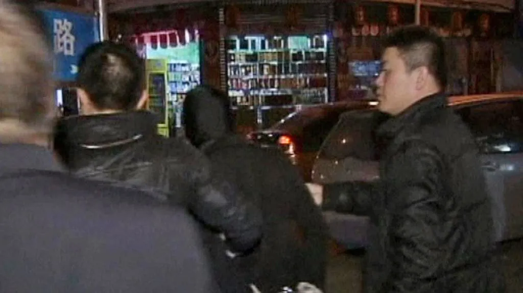 Čínská policie zadržela přes 300 obchodníků s dětmi
