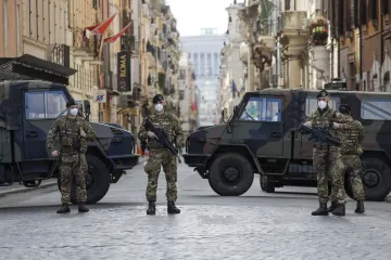 Pandemie ve světě: Itálie a Francie zavádějí lockdown, USA uvolnily doporučení pro cestování