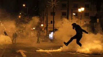 Střety řeckých demonstrantů s policií