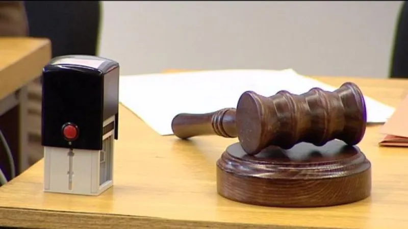 V Pardubicích se dražily zabavené boty