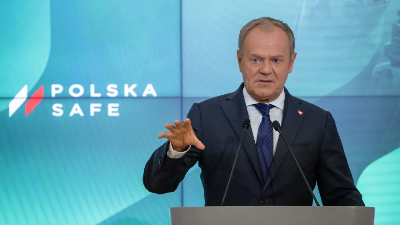 Polsko si připomíná masakry na Volyni. Vznikne zeď paměti, uvedl Tusk