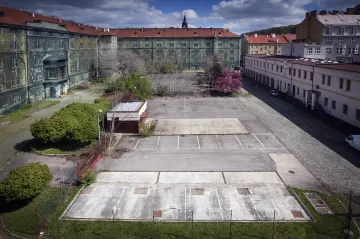 Pražští úředníci by se mohli přestěhovat do kasáren v Karlíně, říká primátor