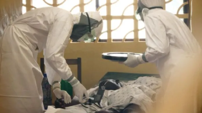 Epidemie eboly už straší i Unii a USA