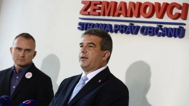 Předvolební tahy stran