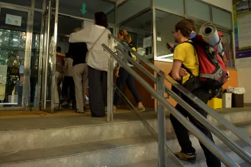 Referendum nebude, zopakoval Madrid. Katalánci i policie obsazují volební místnosti