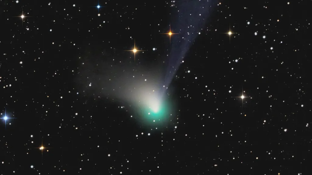 Kometa C/2022 E3 ZTF z 15. prosince 2022