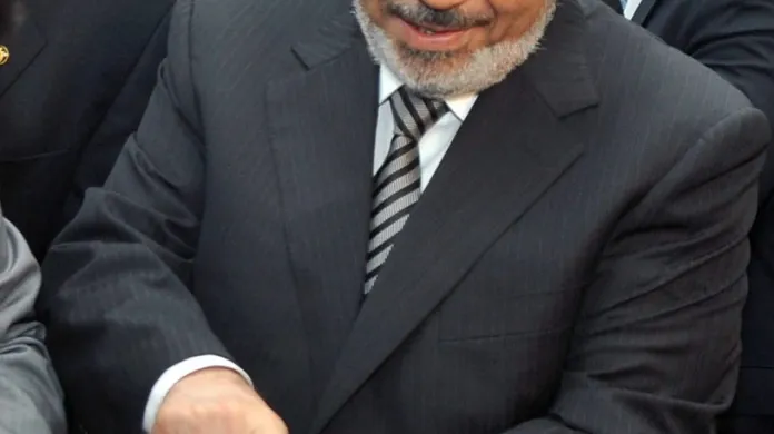 Prezident Mursí hlasuje o nové ústavě