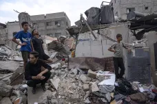 Palestinci vtrhli do skladů potravin. Občanský pořádek v Gaze se začíná hroutit, obává se OSN