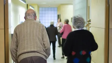 Obyvatelé domova pro seniory