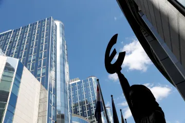 EU schválila vstup Bulharska do eurozóny