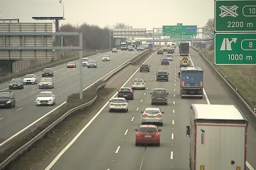 Dálniční známka zdražuje. Komu se ještě vyplatí rychlý nákup a jak poznat podvod?