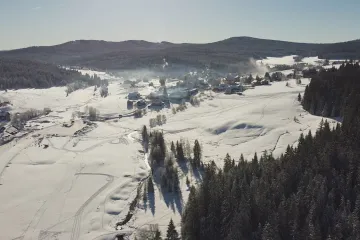 Počasí slibuje příjemný zimní víkend. Jenže sníh je jen na malé části území