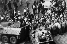 V srpnu 68 přijeli okupanti, o rok později stáli Češi proti Čechům. Protesty před 50 lety režim rozstřílel 