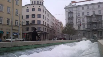Mírnost plná pěny