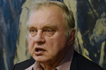 Úmrtí Ransdorfa prověřuje policie, napovědět má i pitva