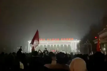 V čínském Sin-ťiangu po tragickém požáru propukly protesty proti lockdownu