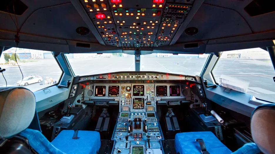 Kokpit Airbusu A330 Českých aerolinií