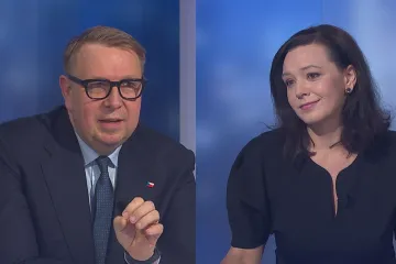 Přesun agend z Úřadu vlády dle Juchelky zlepší systém. Urbanová mluví o jejich ohrožení