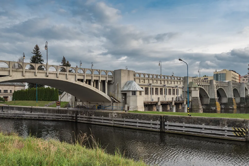 Masarykův most v Kolíně od Františka Roitha z let 1925–1927
