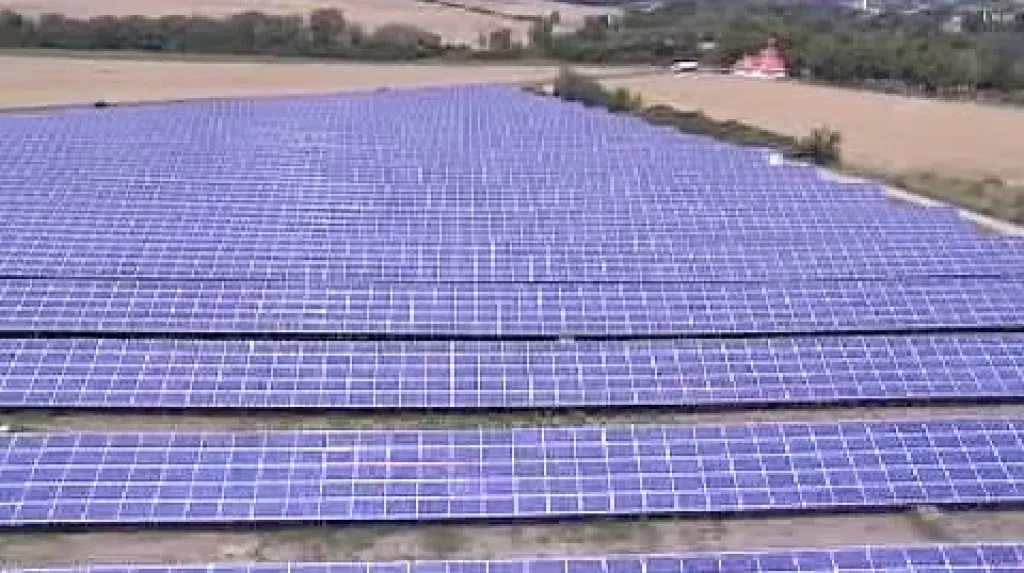 Solární elektrárna