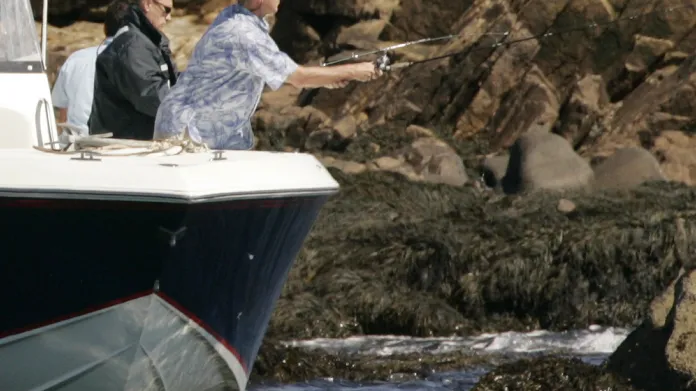 Bush a Putin společně na rybách
