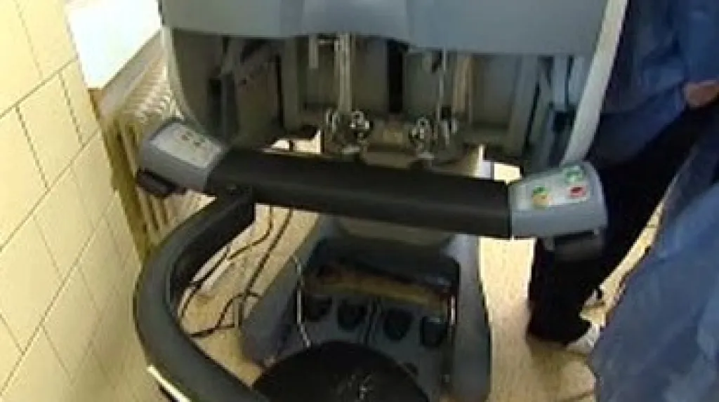 Ovládací konzole robota Da Vinci