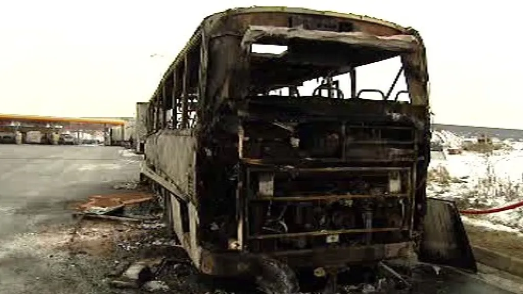 Vrak autobusu po požáru