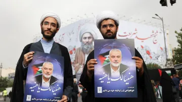 Íránci se v Teheránu účastní pohřebního průvodu šéfa Hamásu Ismaila Haníji