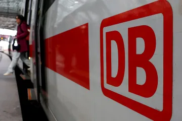 Vlaky Deutsche Bahn po celém Německu stojí kvůli poruše rádiového spojení