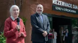 Bioložka Jane Goodallová a šéf pražské zoo Miroslav Bobek