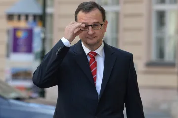 Nečas u soudu poprvé vypovídal v kauze své ženy a zneužití rozvědky