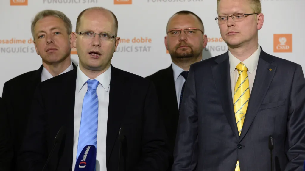 Bohuslav Sobotka (ČSSD) a Pavel Bělobrádek (KDU-ČSL)