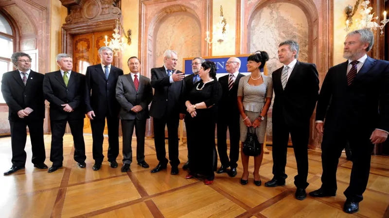 Zeman a senátoři, kteří ho podpořili při prezidentských volbách