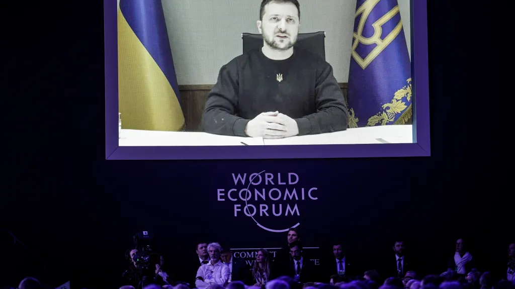 Zelenskyj promluvil prostřednictvím videa k účastníkům fóra v Davosu
