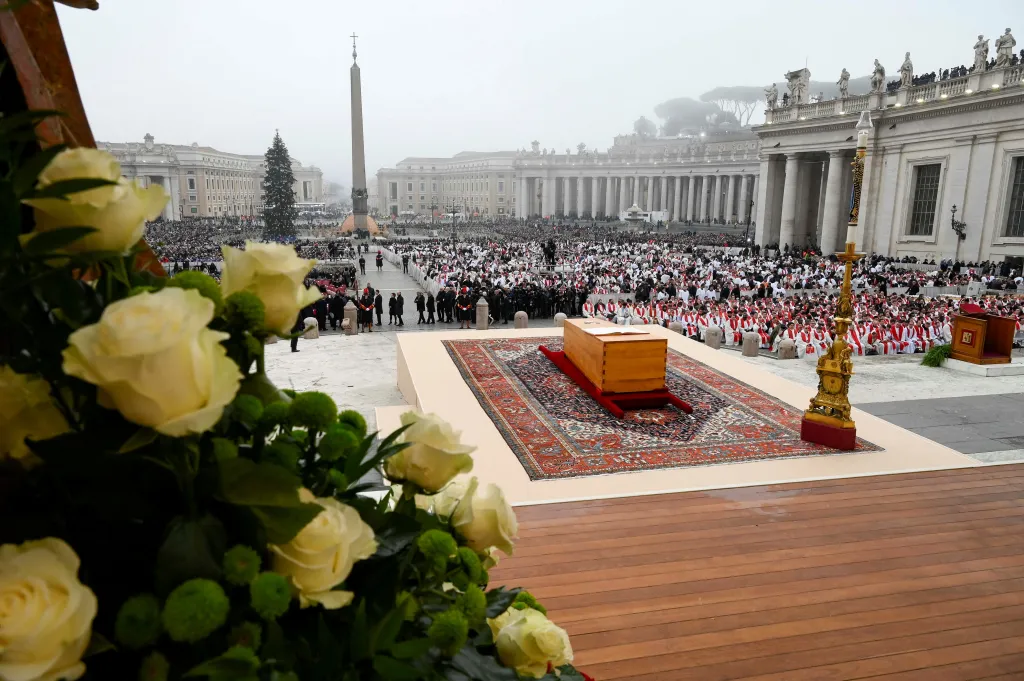 Benedikt XVI., rozený Joseph Ratzinger, zemřel v sobotu ve věku 95 let