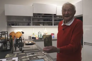 Maturoval v krytu. Nejvíc stoletého Josefa Straku nabíjejí kamarádi