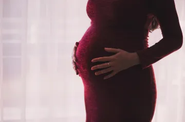 Vědci hledají odpověď na otázku, zda mají děti vědomí už před porodem