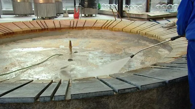 Údržba karlovarského Vřídla