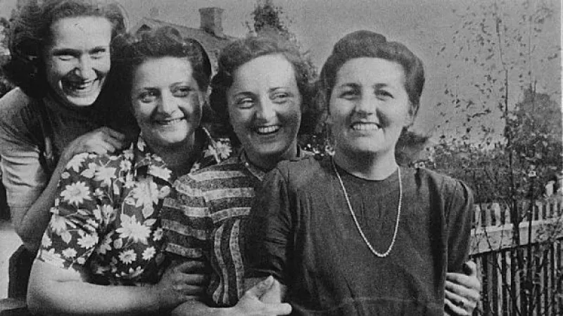 Zapomenuté transporty vycházejí knižně