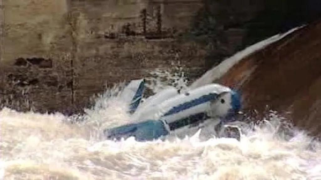 Raft pod strakonickým jezem